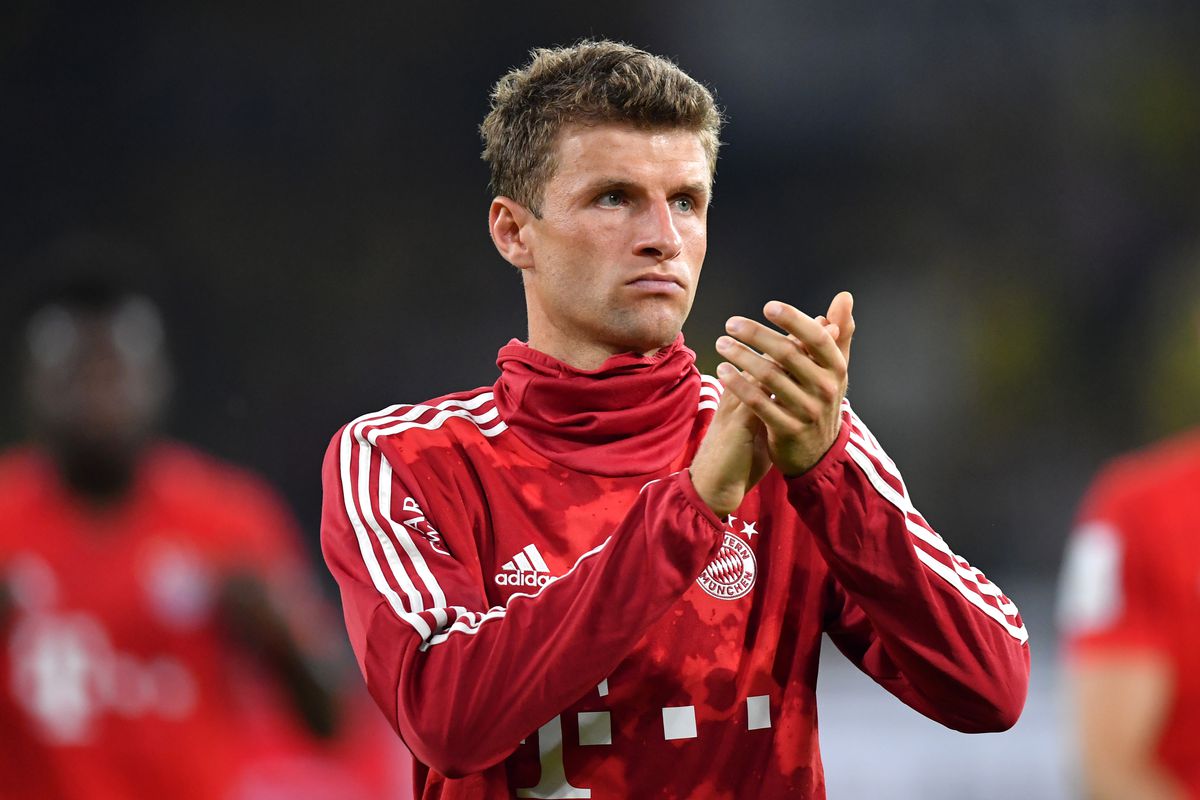 Thomas Muller lên tiếng bảo vệ các thương vụ chuyển nhượng của Bayern