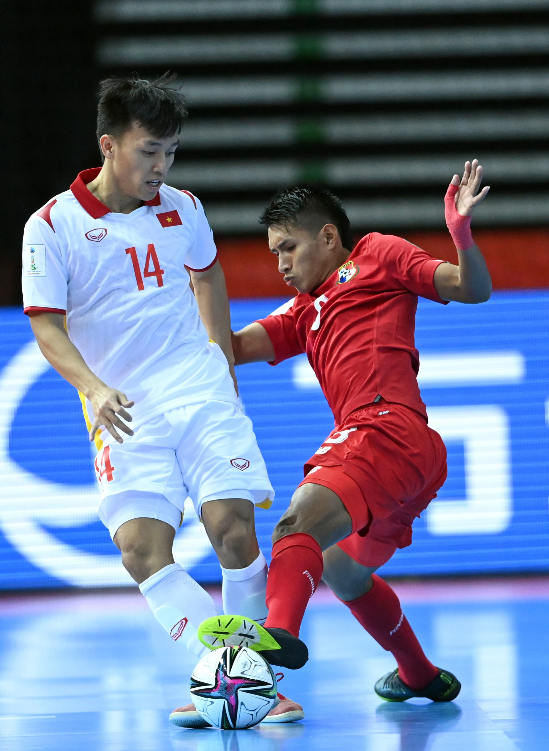 Nguyễn Văn Hiếu lọt top 5 cầu thủ trẻ có màn thi đấu ấn tượng