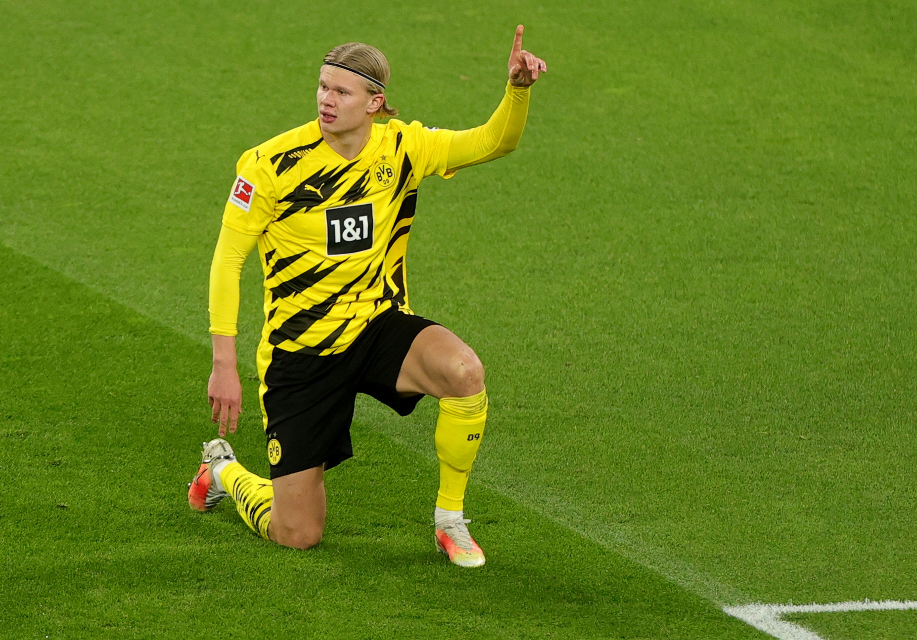 Dortmund có thể chia tay Haaland ngay tháng 1