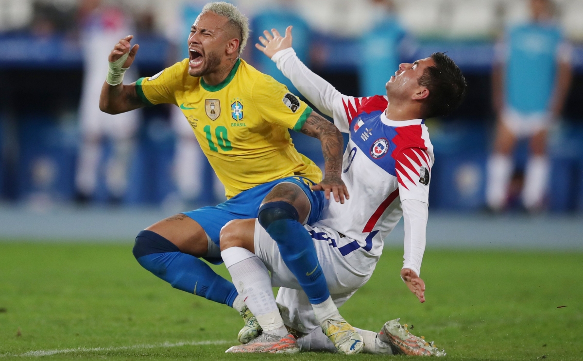 Cao trào ở hiệp 2: Brazil ghi bàn, vất vả bảo vệ tỷ số