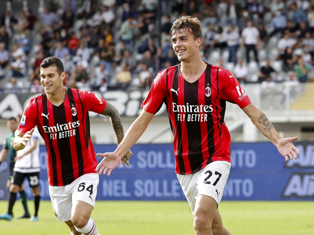 Đời thứ 3 nhà Maldini đưa AC Milan trở lại đỉnh cao