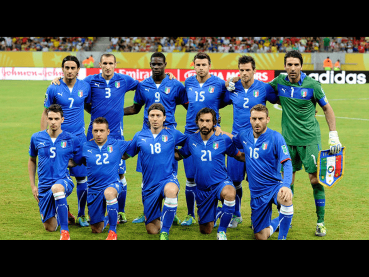 Đương kim vô địch châu Âu Italy bị Bulgaria cầm chân
