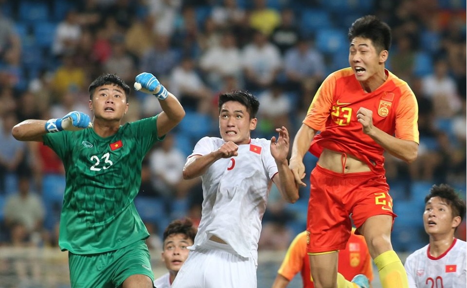 Cầu thủ nhập tịch Trung Quốc đặt mục tiêu chiến thắng trong trận gặp ĐT Việt Nam