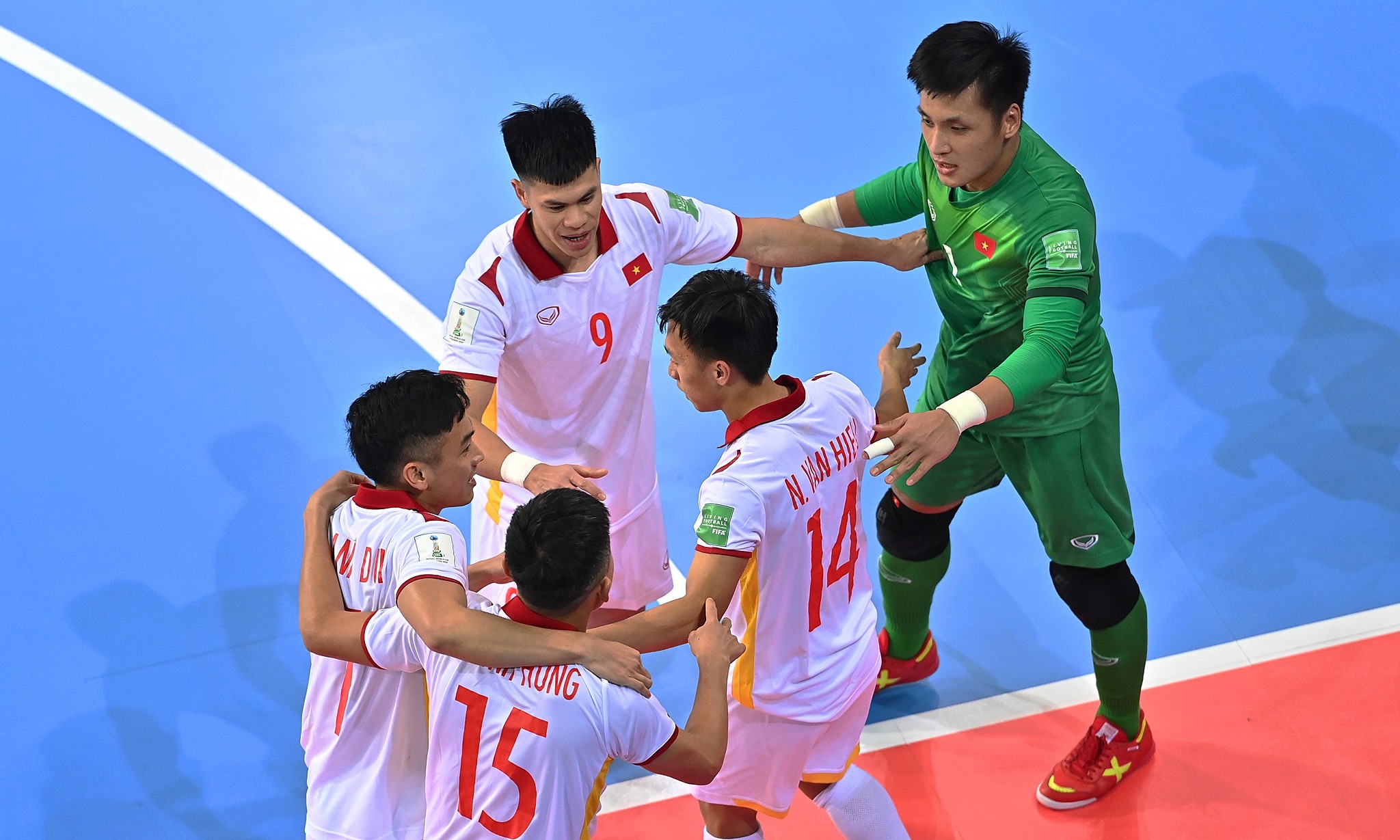 Nguyễn Văn Hiếu ghi bàn thắng quyết định cho tuyển Việt Nam